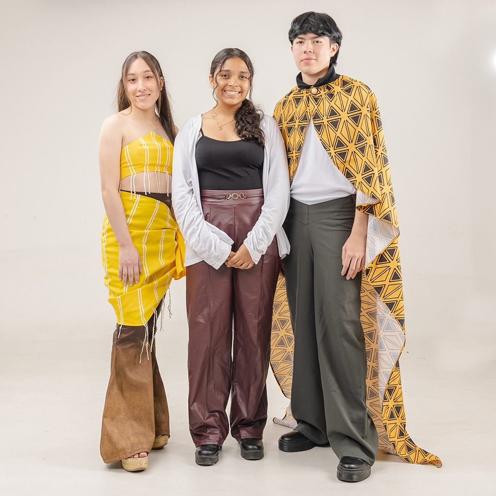 Allison Valencia moda 1000 x 1000 1